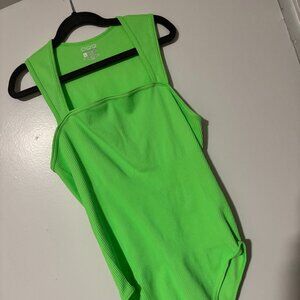 💚 Lime Green Short Sleeve Bodysuit – Flattering & Fierce! 💚